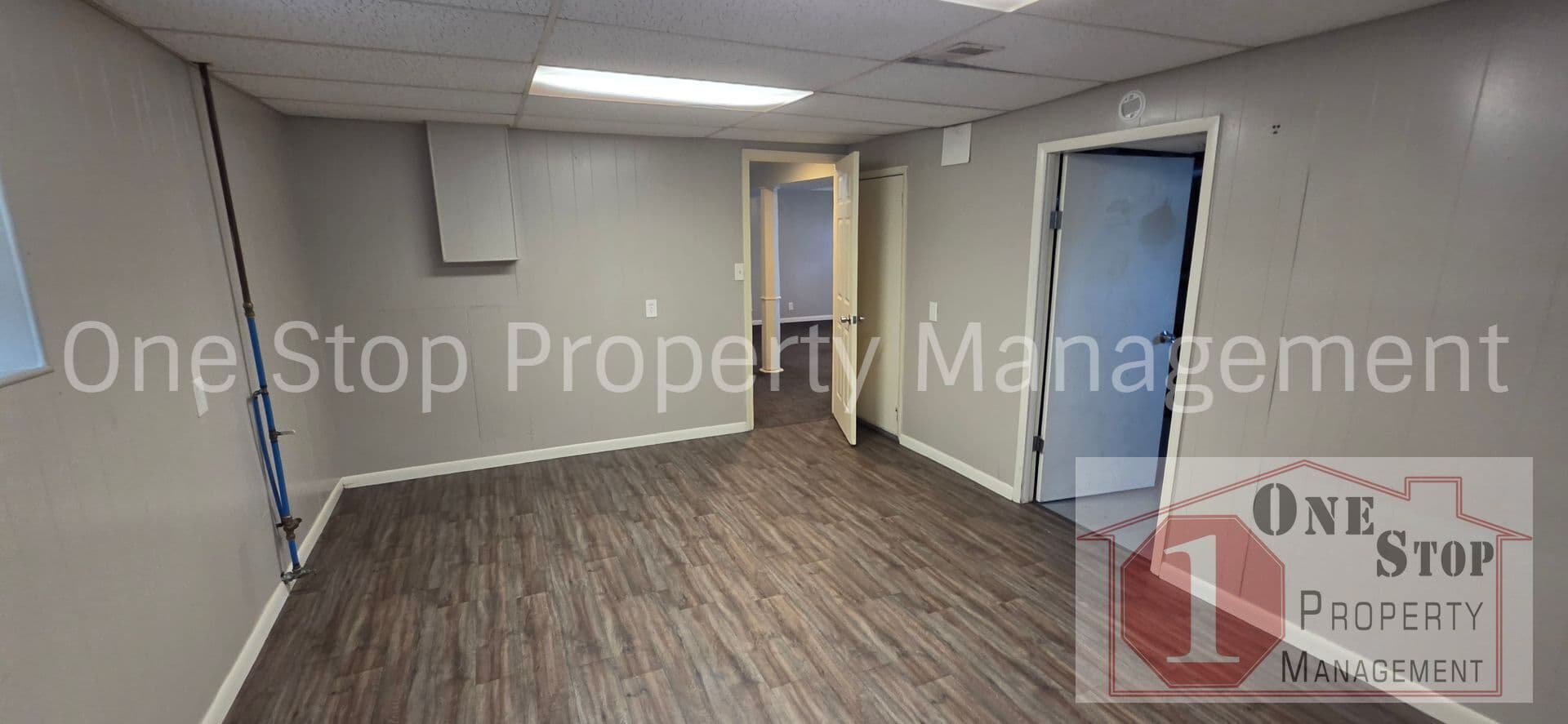 Kansas City House: 8408 E 93rd Ter