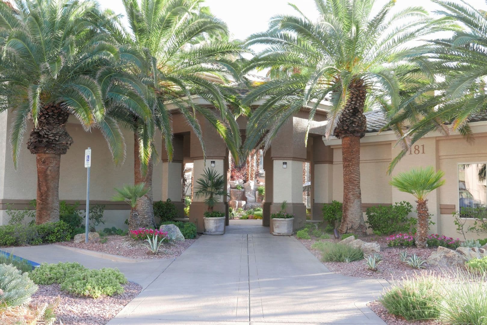 Las Vegas House: 7163 Durango #204