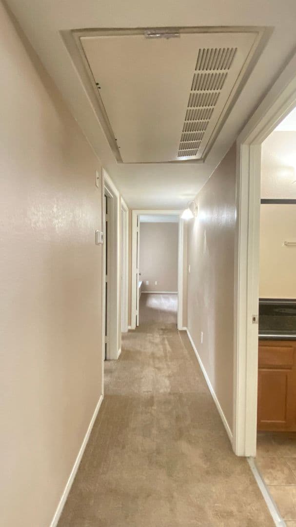 Las Vegas House: 3145 E Flamingo Rd #2044
