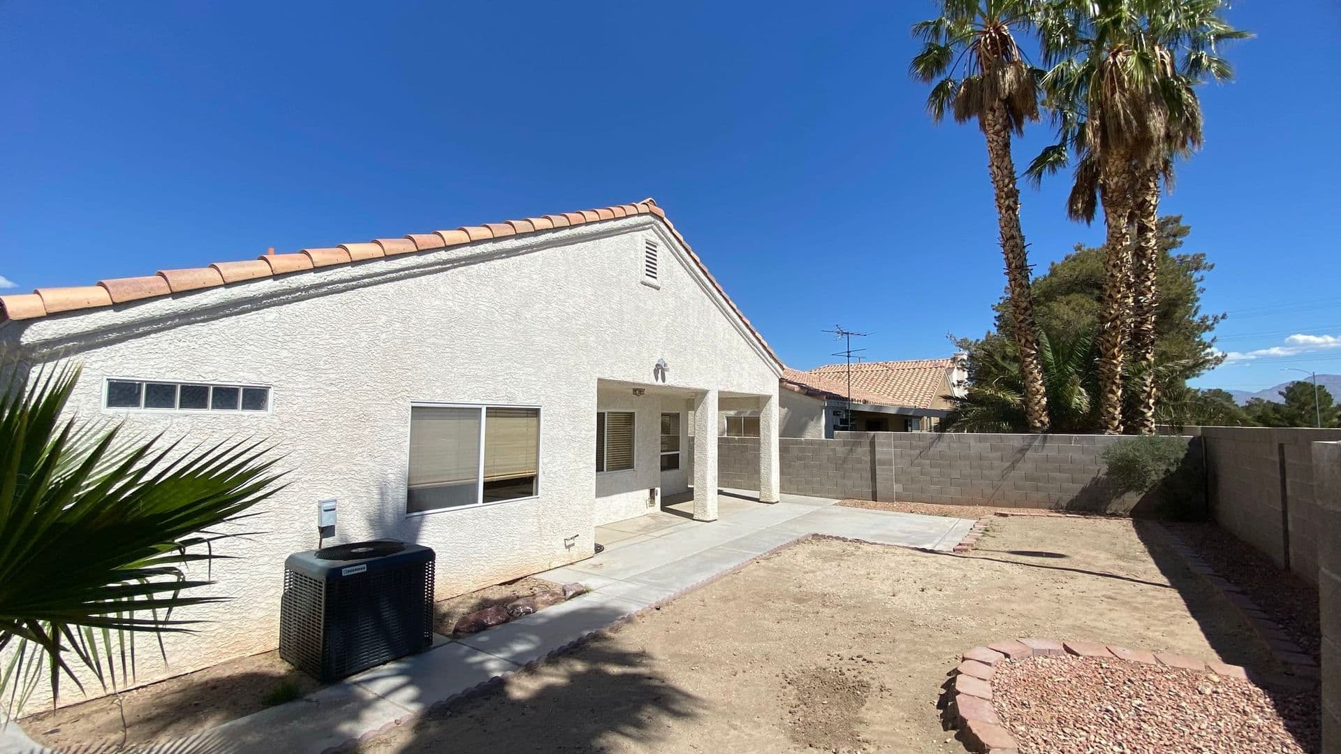 Las Vegas House: 3320 Moon River St