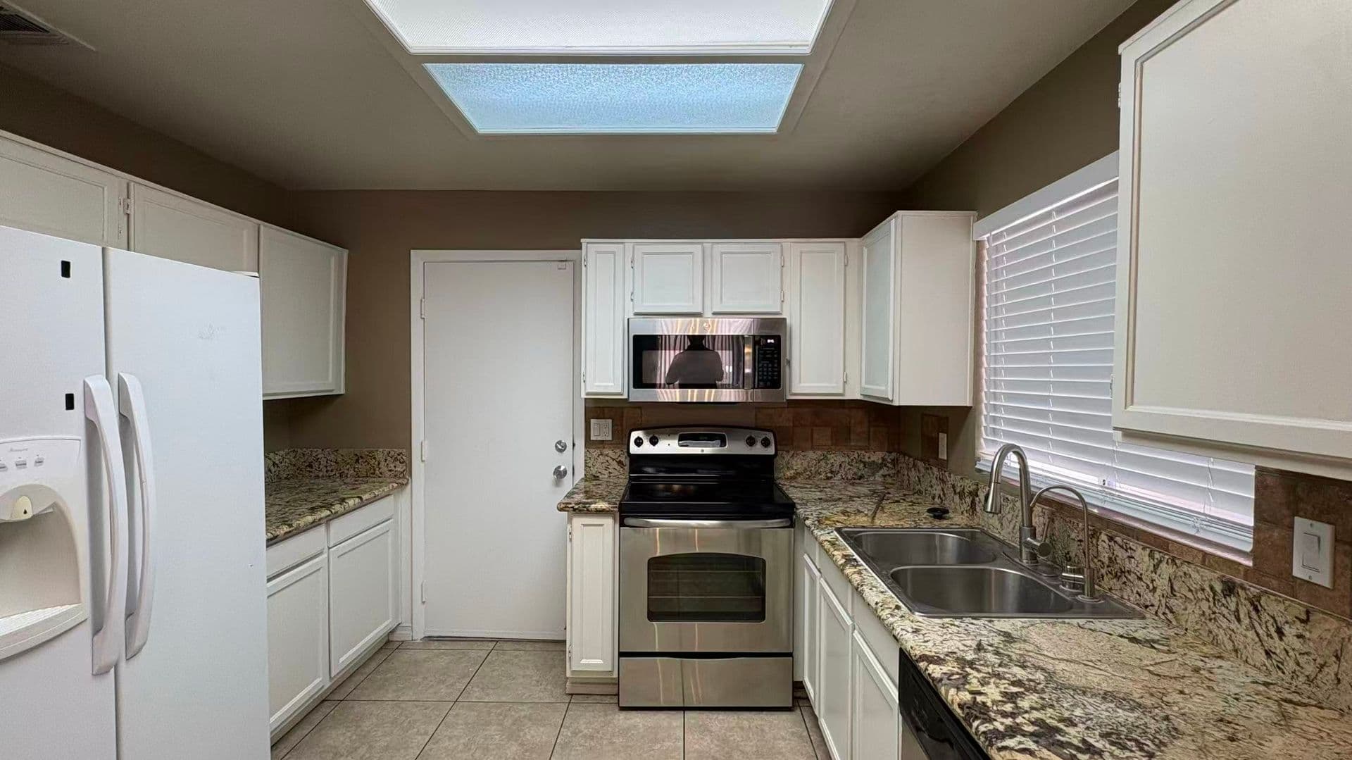 Henderson House: 42 Quiet Desert Lane