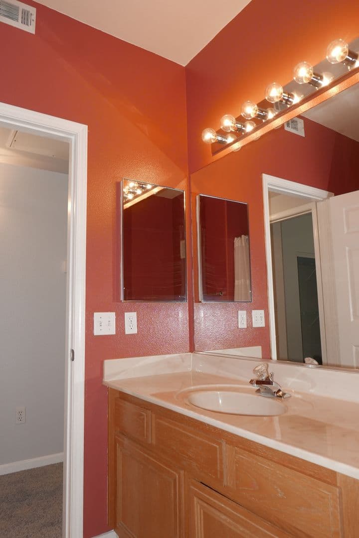 Las Vegas House: 7163 Durango #204