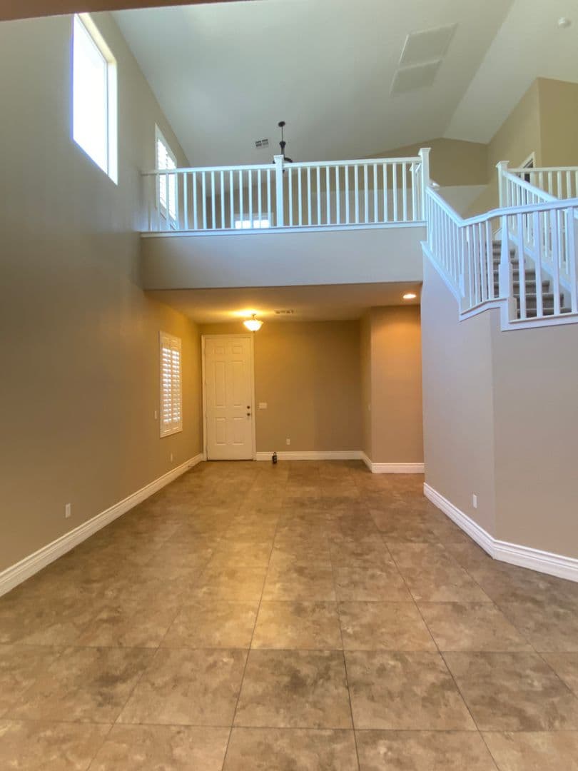 Las Vegas House: 95 Broken Putter Way