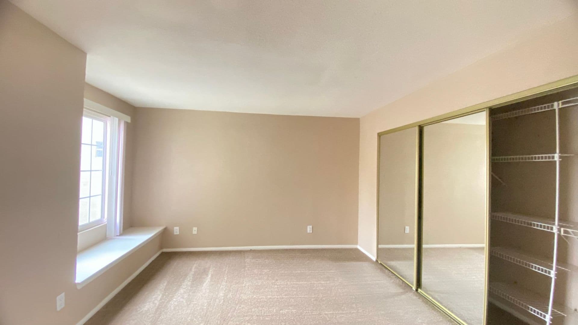 Las Vegas House: 3145 E Flamingo Rd #2044