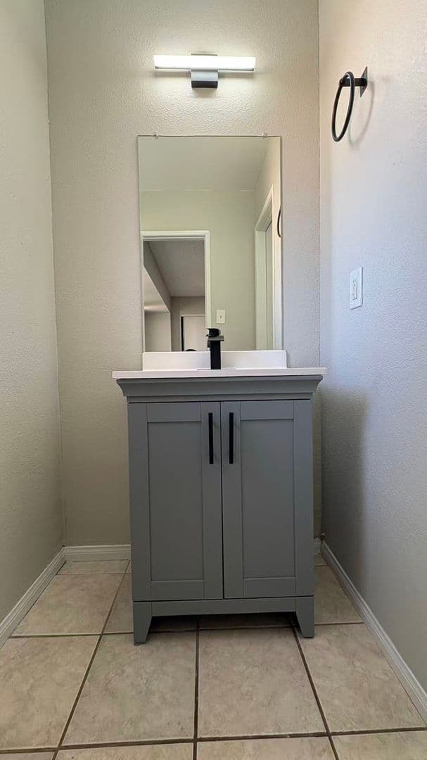 Las Vegas House: 7805 Aplin Ave.