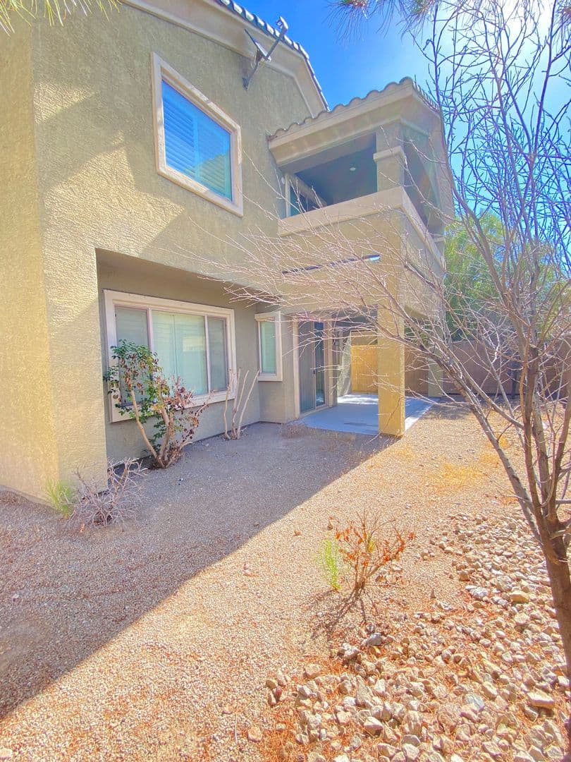Las Vegas House: 95 Broken Putter Way