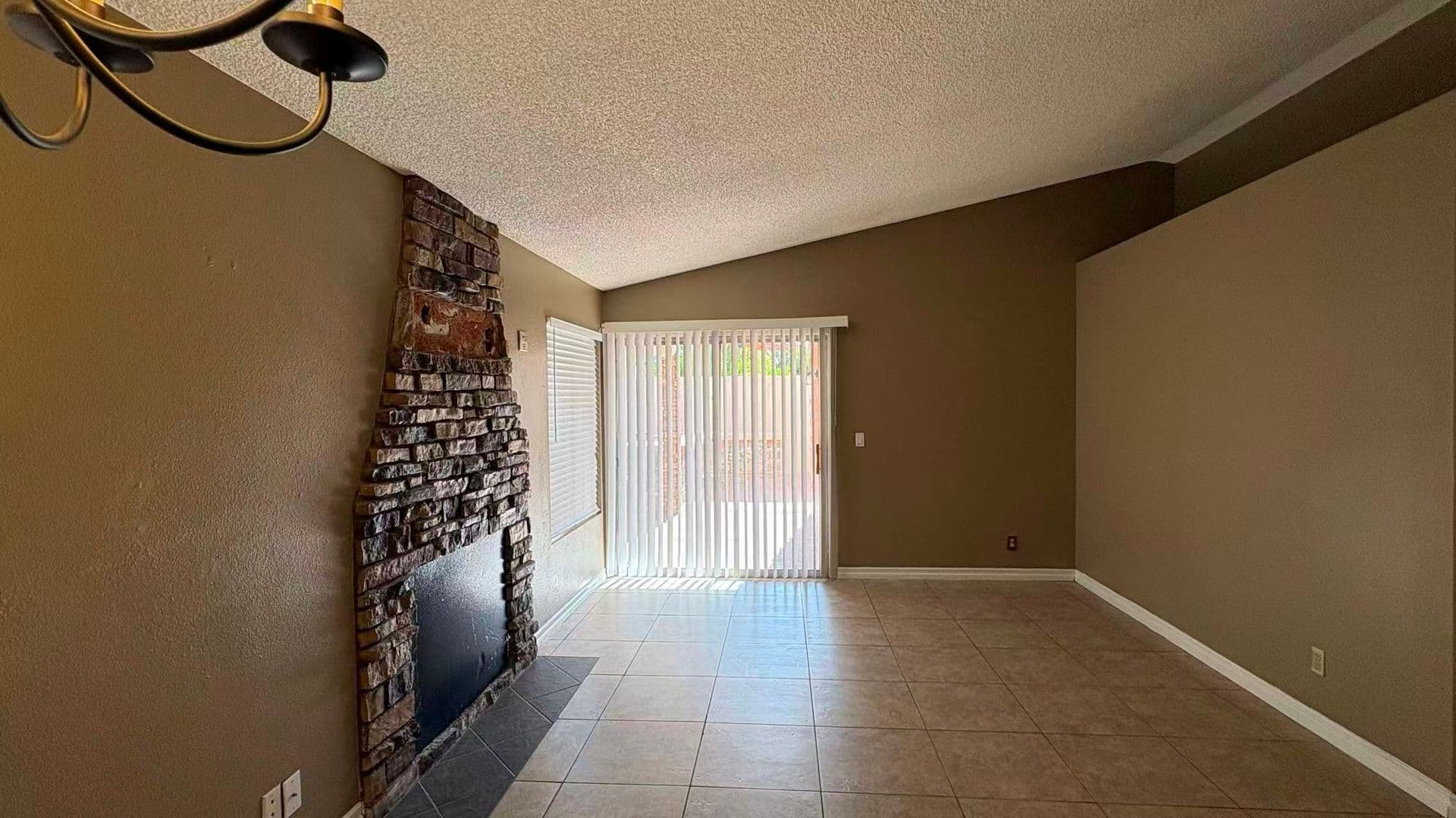 Henderson House: 42 Quiet Desert Lane