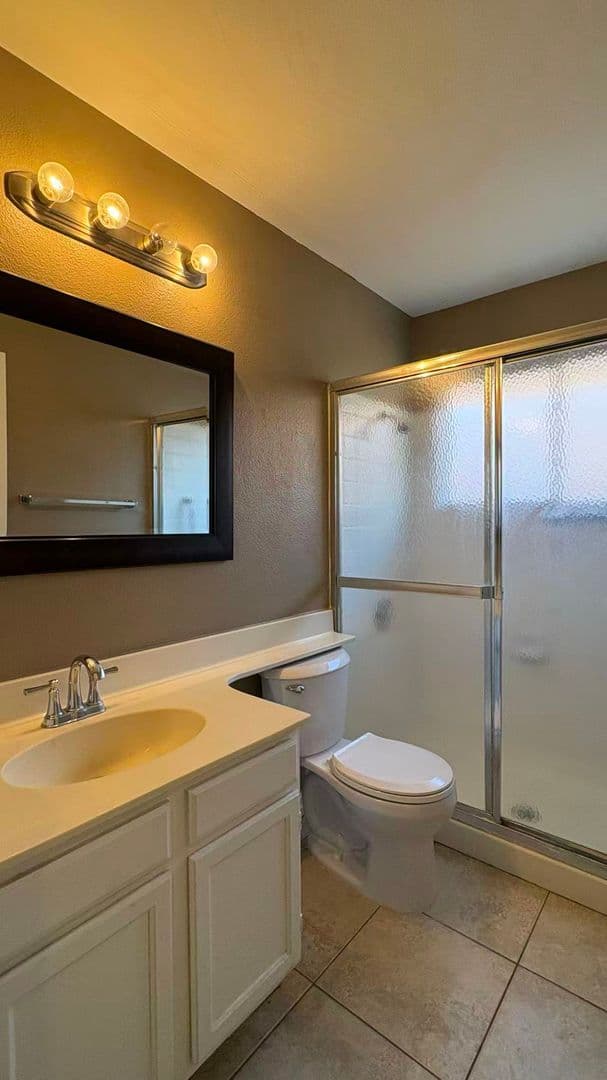 Henderson House: 42 Quiet Desert Lane