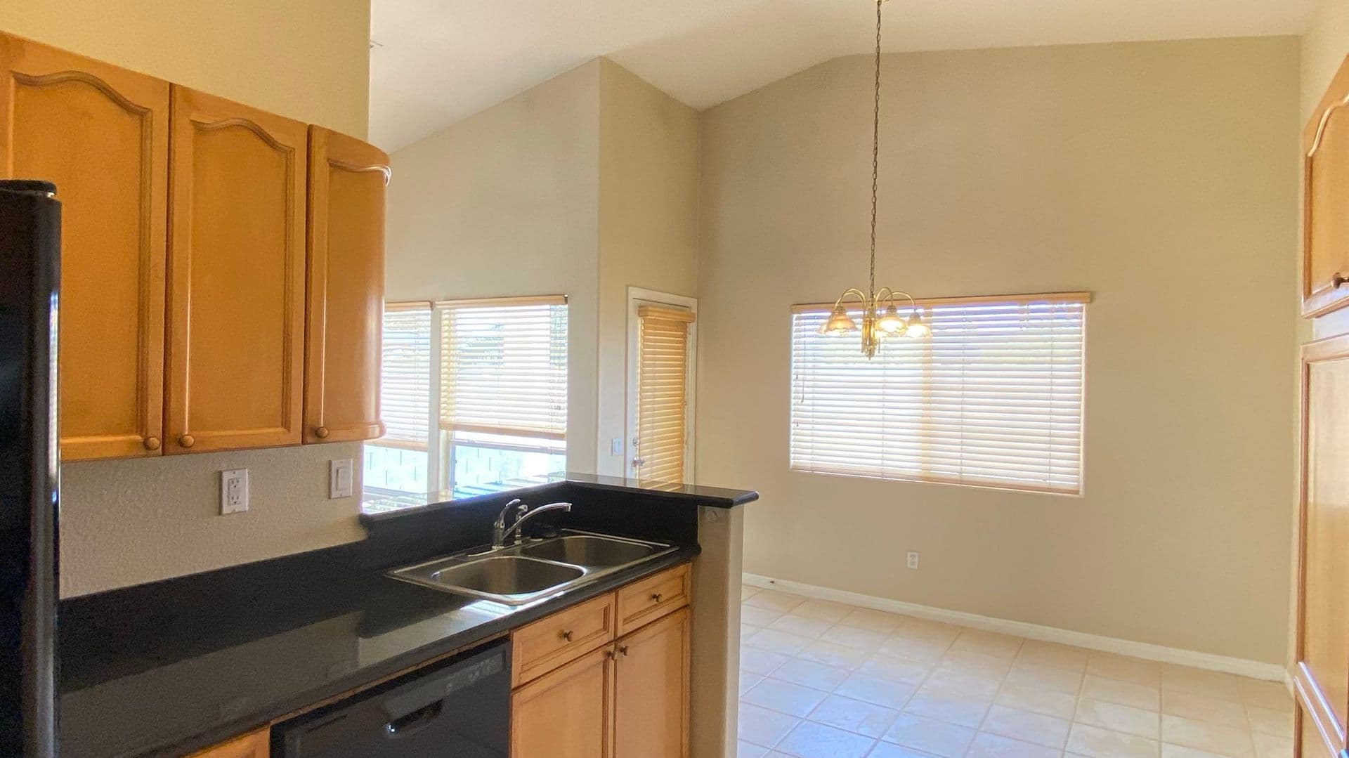 Las Vegas House: 3320 Moon River St