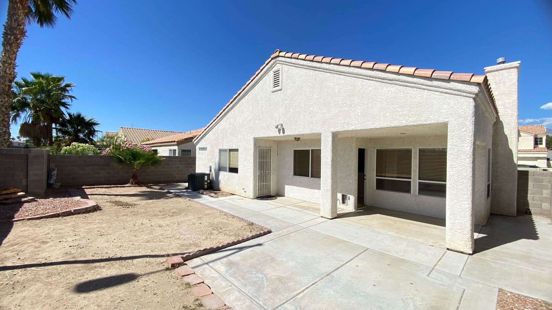 Las Vegas House: 3320 Moon River St