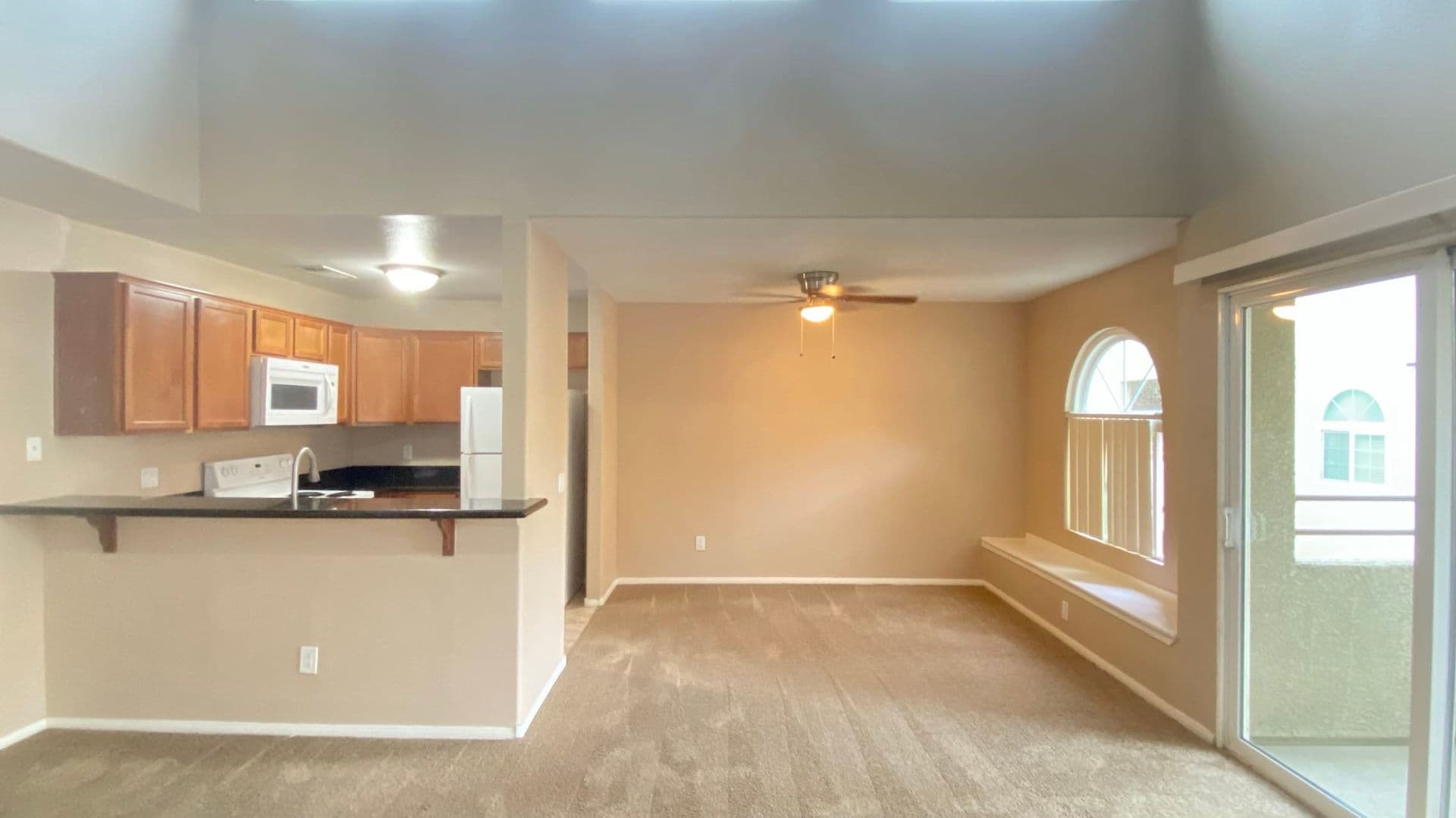Las Vegas House: 3145 E Flamingo Rd #2044