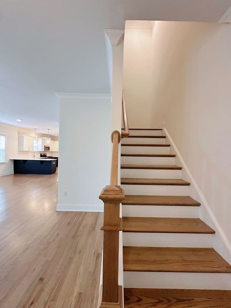 Durham House: 309 Lyric St