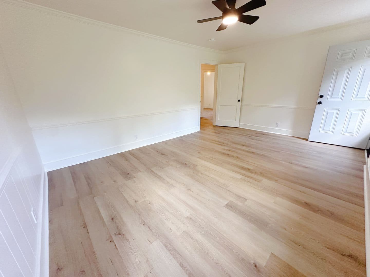 Burlington House: 1212 E. Willowbrook Dr