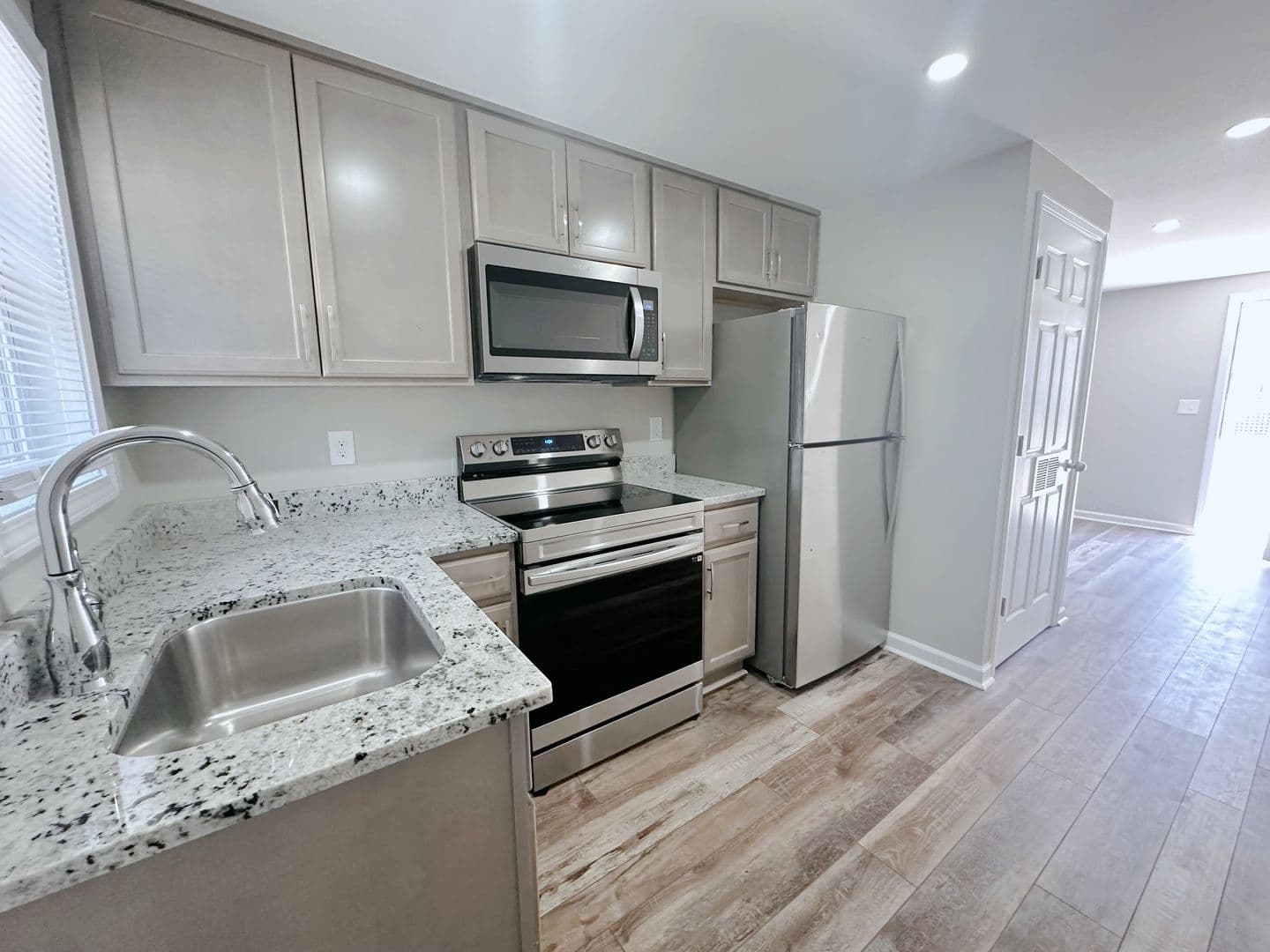 Durham Apartment: 403 Price Ave