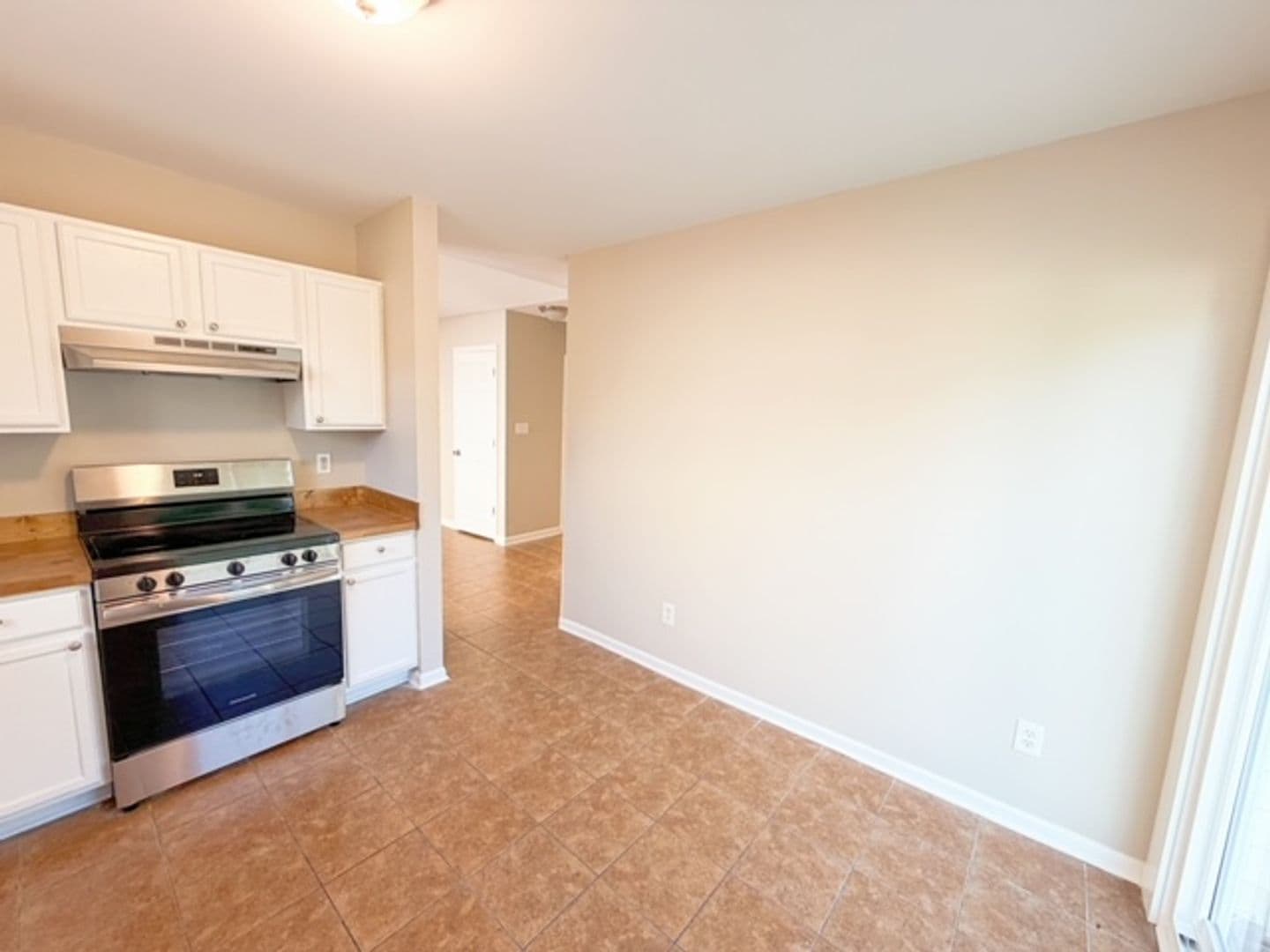 Raleigh House: 816 Elkhart Dr
