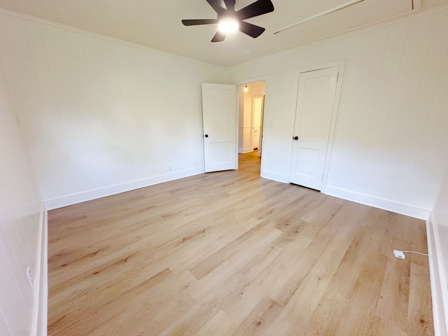 Burlington House: 1212 E. Willowbrook Dr