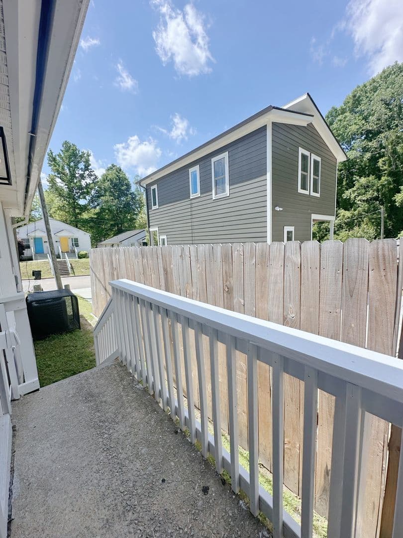 Durham Apartment: 403 Price Ave