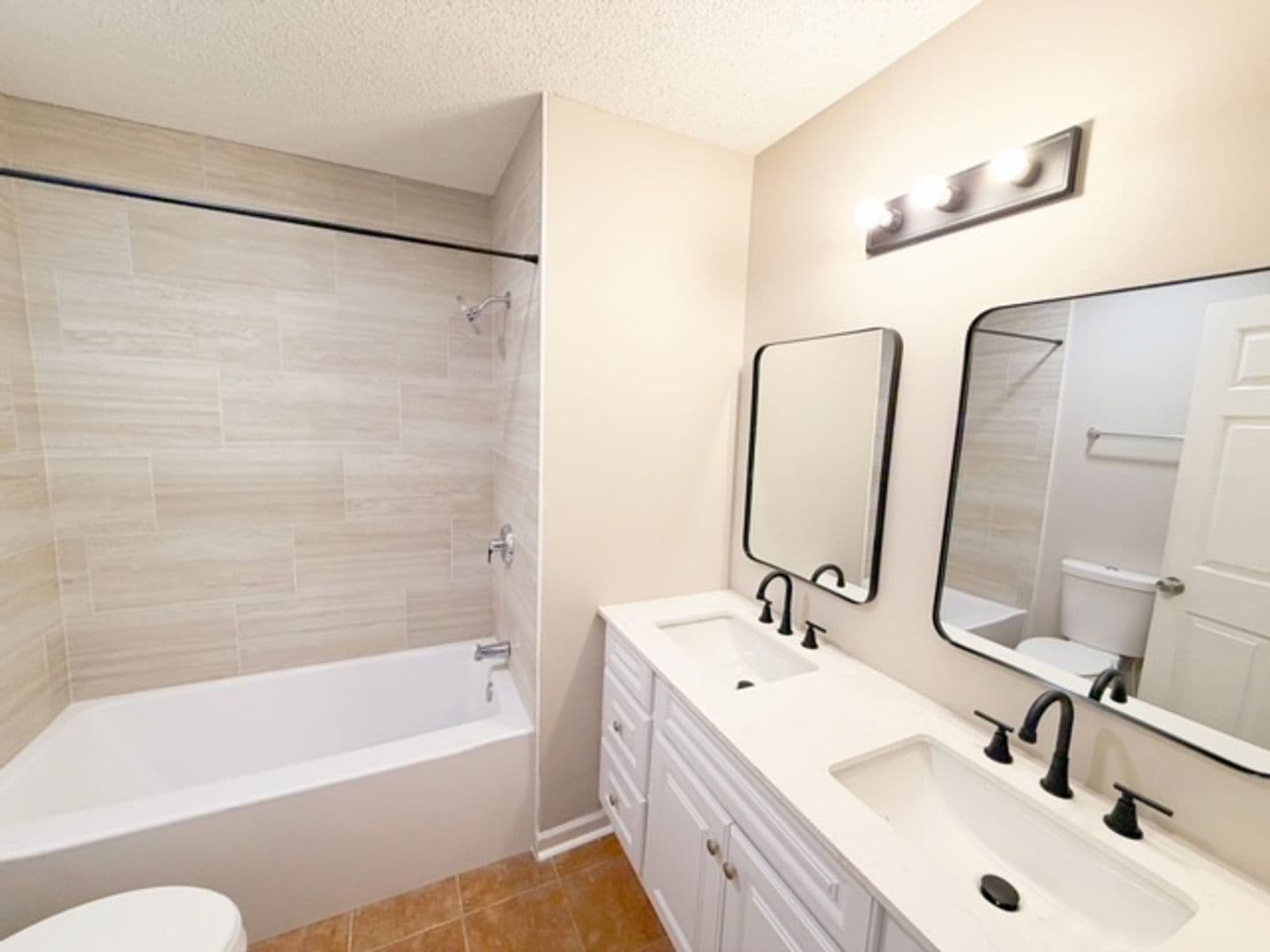 Raleigh House: 816 Elkhart Dr