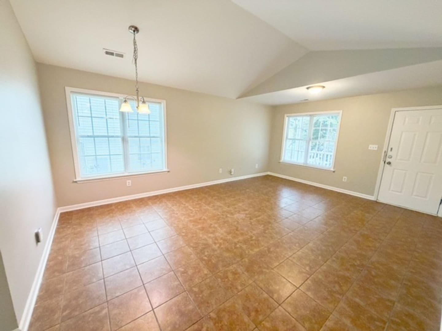 Raleigh House: 816 Elkhart Dr
