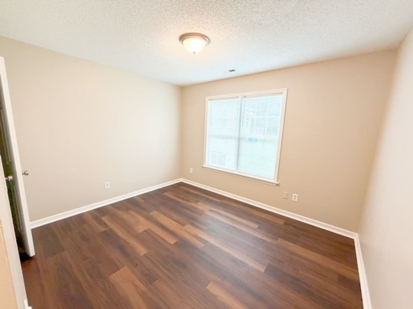 Raleigh House: 816 Elkhart Dr