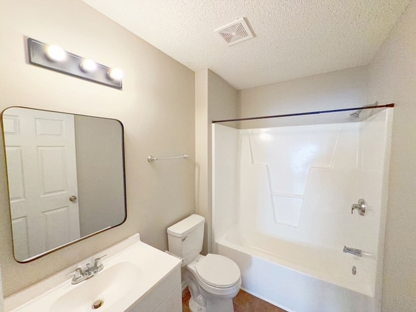 Raleigh House: 816 Elkhart Dr
