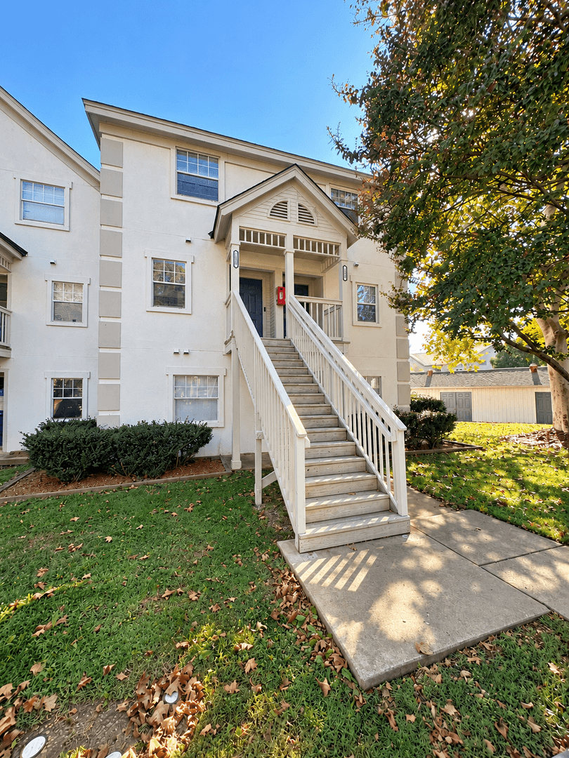 Raleigh Condo: 2500 Avent Ferry Rd