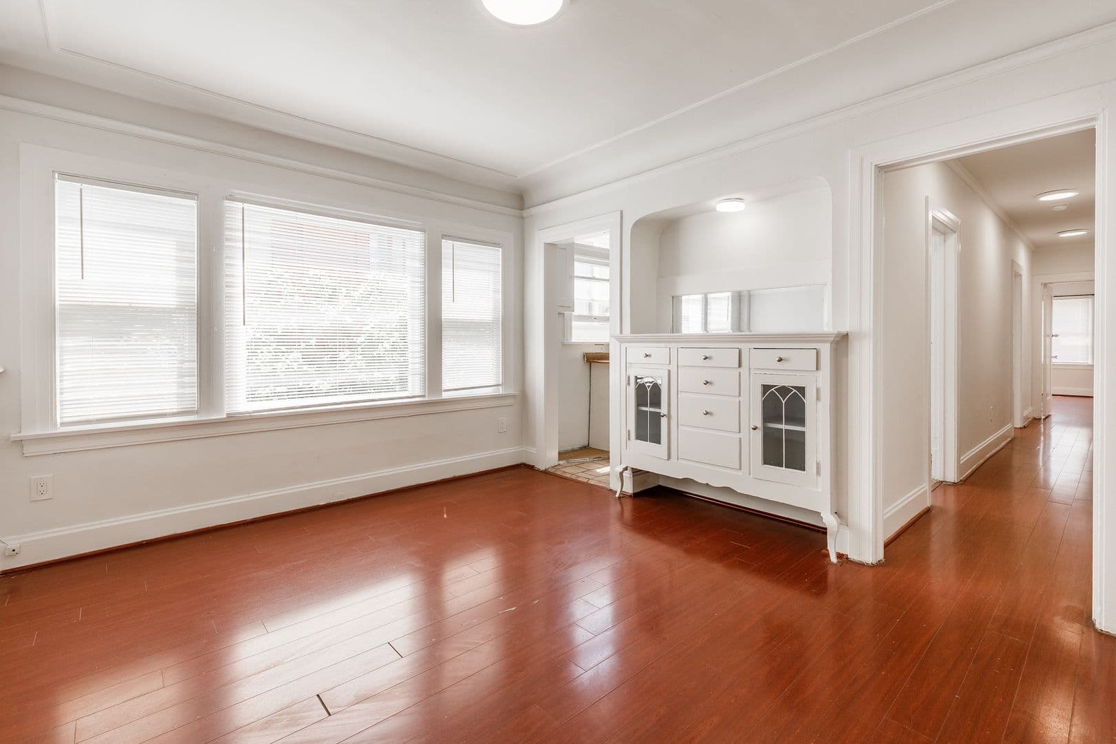 Los Angeles Apartment: 1154 W. 27th Street