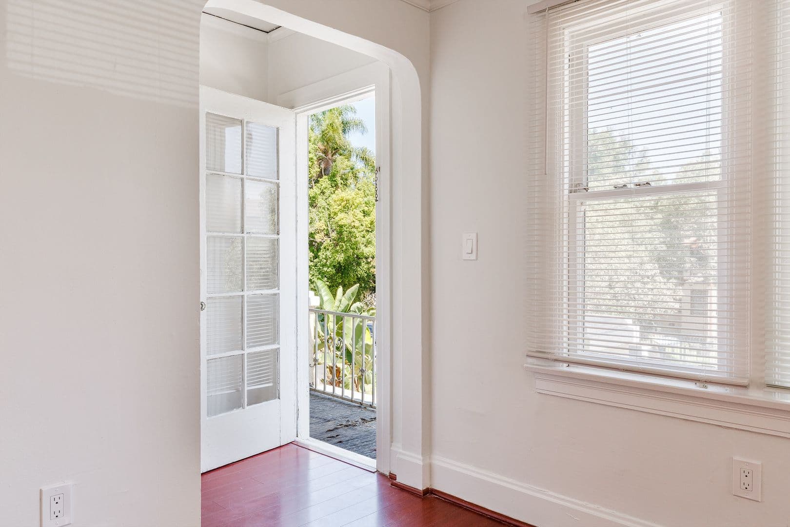 Los Angeles Apartment: 1154 W. 27th Street