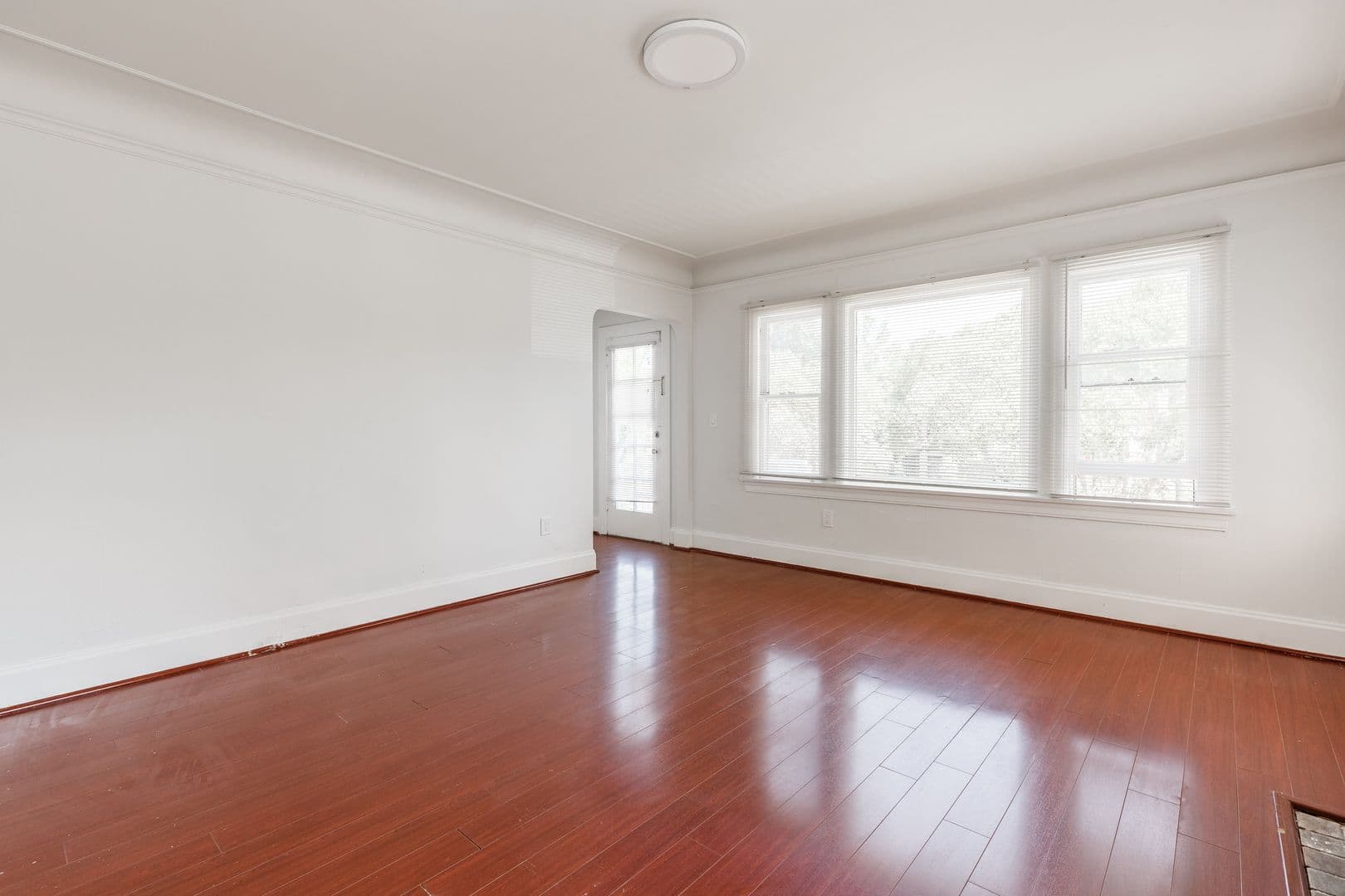 Los Angeles Apartment: 1154 W. 27th Street