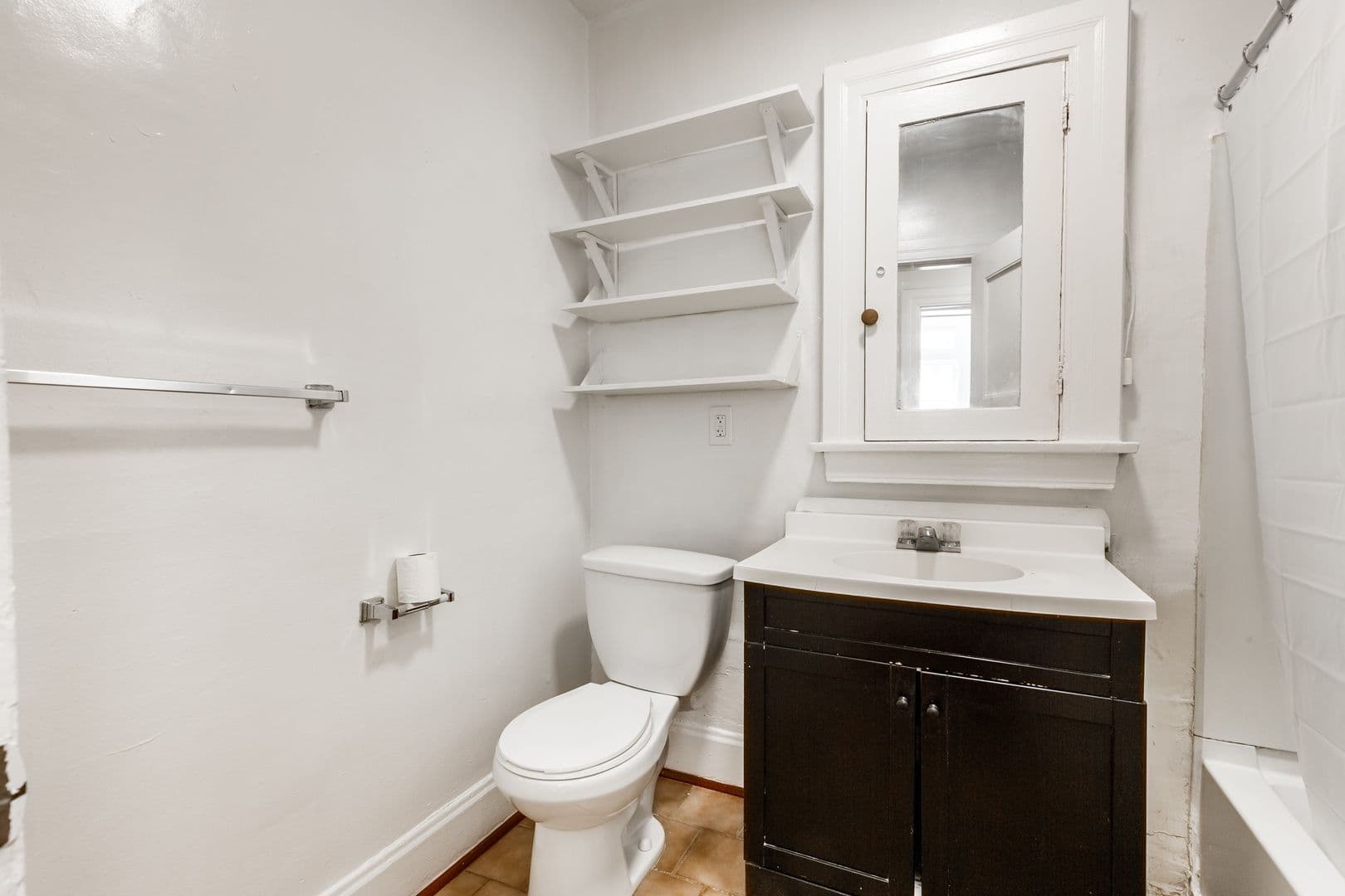 Los Angeles Apartment: 1154 W. 27th Street