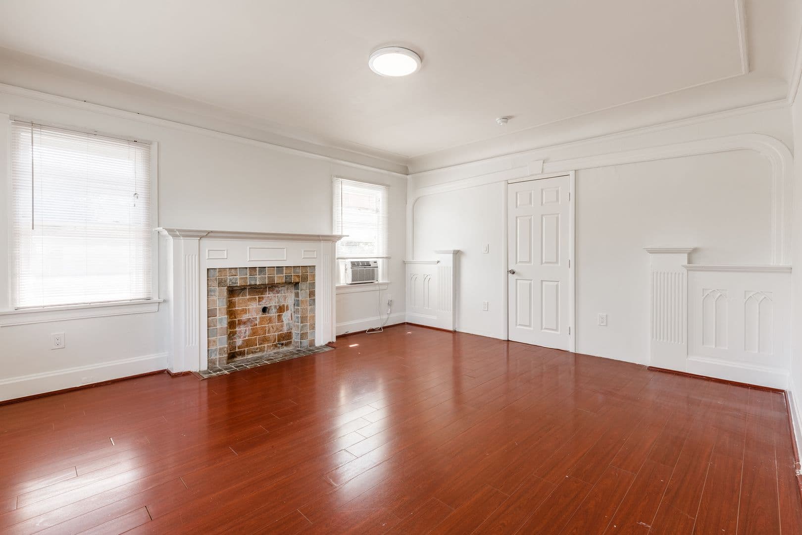 Los Angeles Apartment: 1154 W. 27th Street