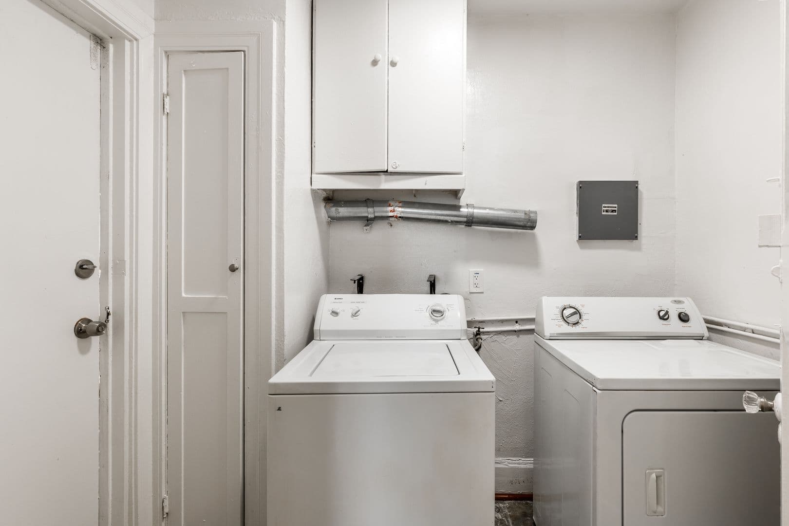 Los Angeles Apartment: 1154 W. 27th Street