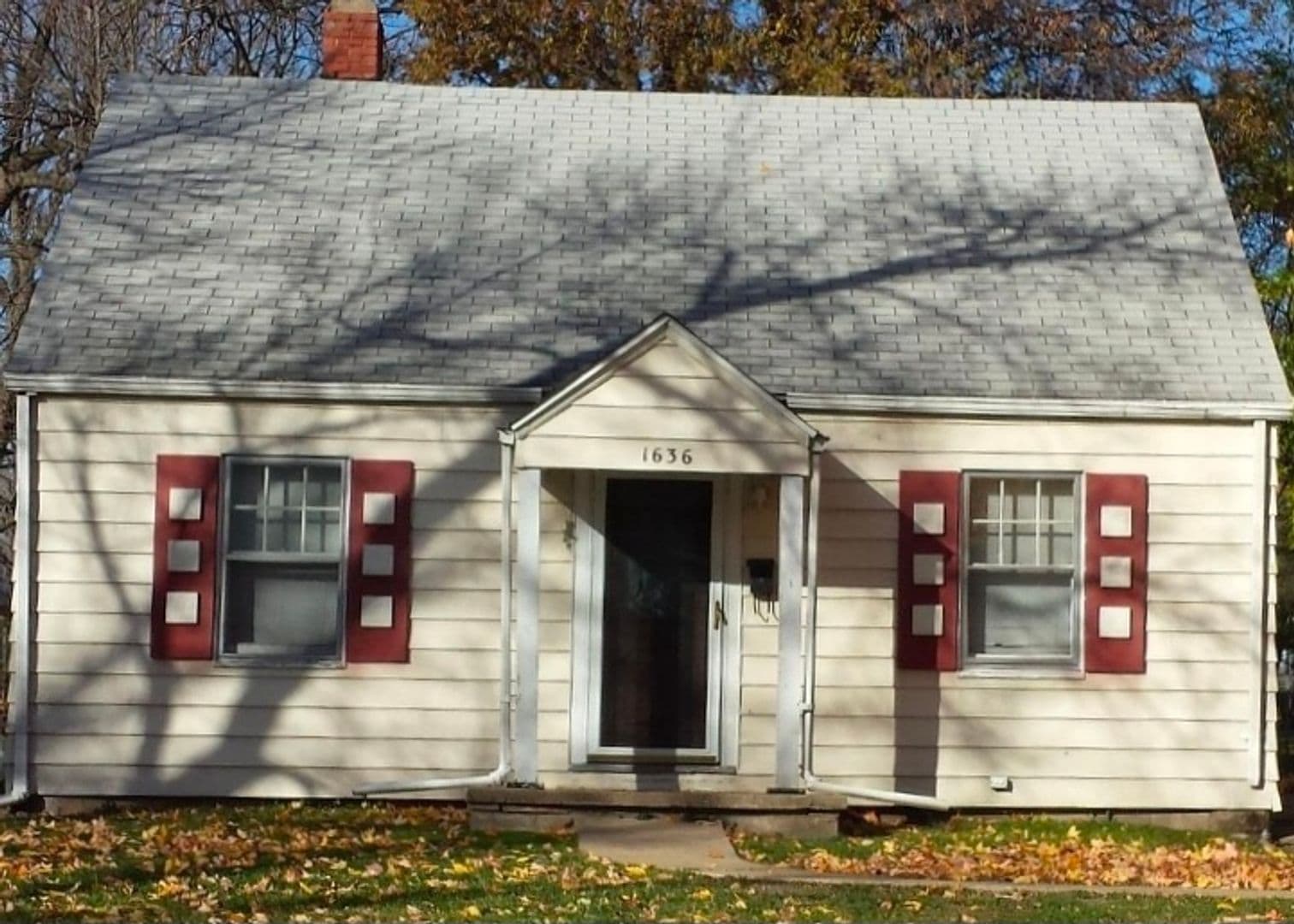 Decatur House: 1636 E. Moore St.