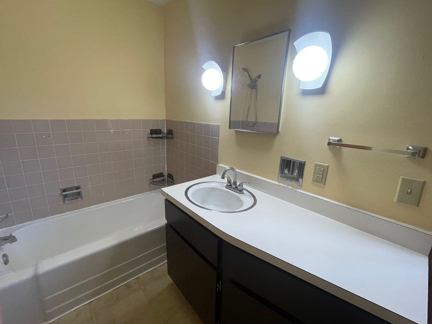 Decatur Apartment: 445 West William Street