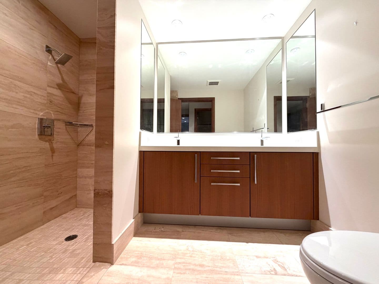 Honolulu Condo: 1555 Kapiolani Blvd. #1901