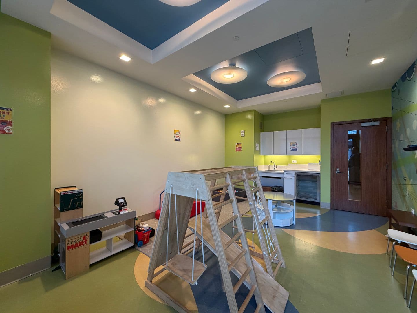 Honolulu Condo: 1555 Kapiolani Blvd. #1901