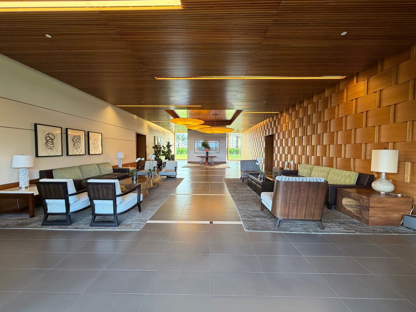 Honolulu Condo: 1555 Kapiolani Blvd. #1901