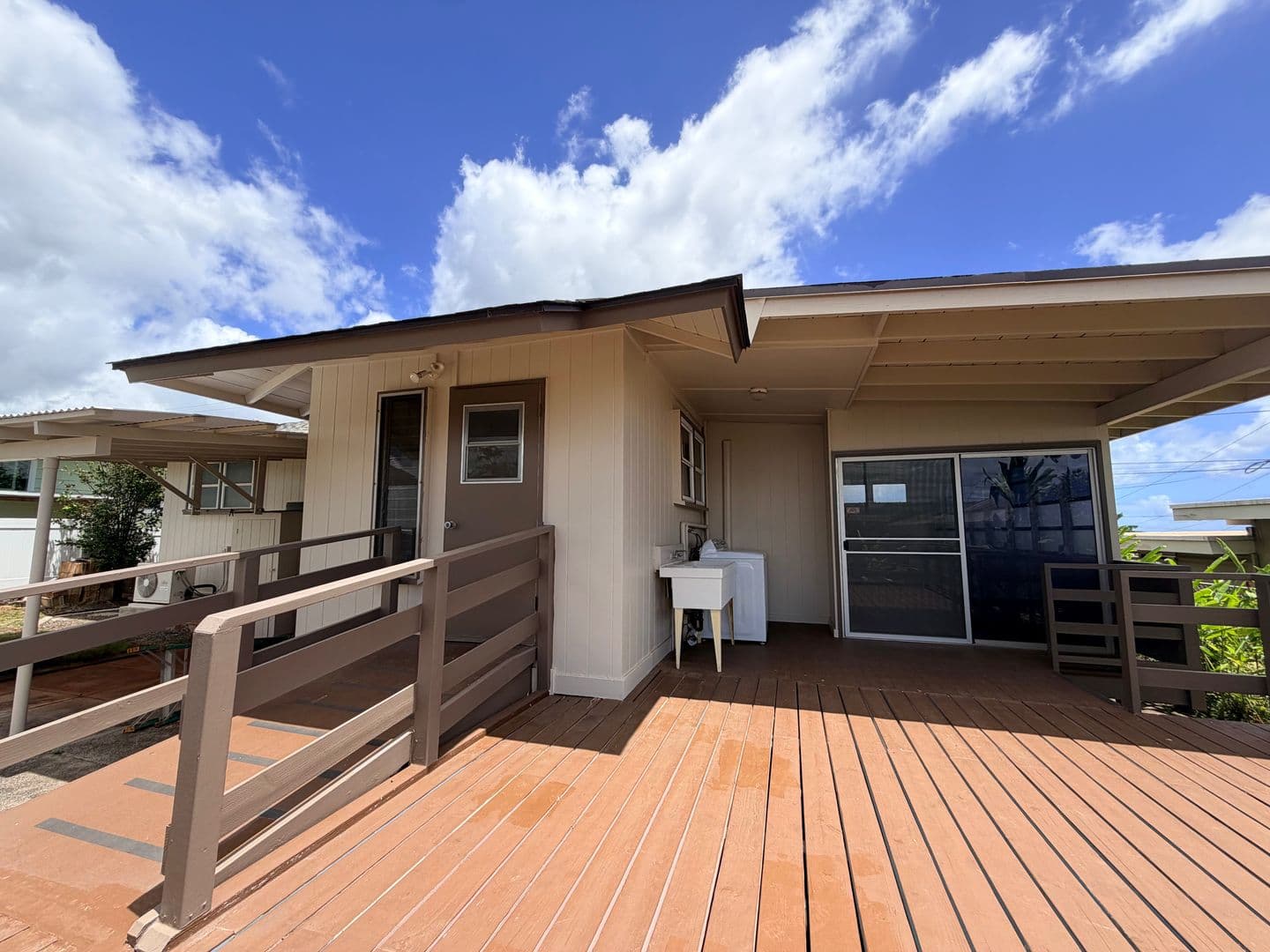 Pearl City House: 1610 Noelani St.