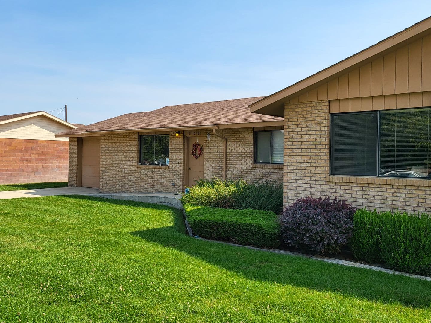 Fruitland Apartment: 202-212 N Utah Ave