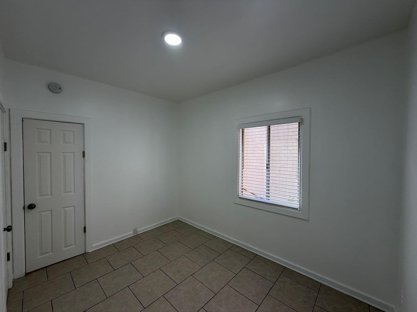 Long Beach Apartment: 636 Lime Avenue