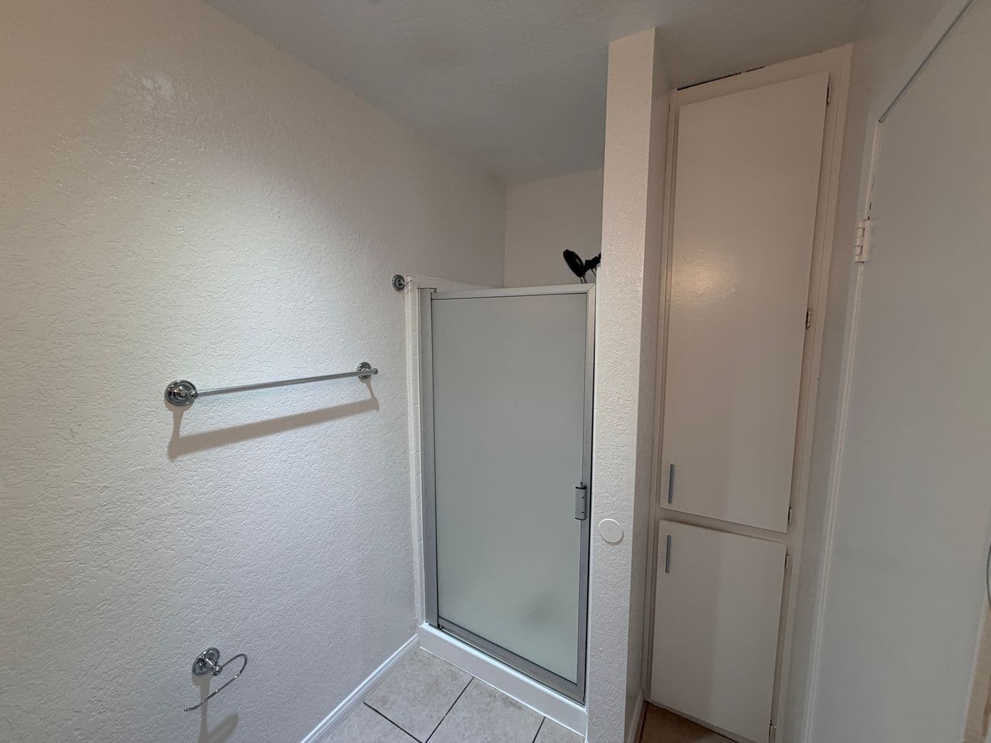Long Beach Apartment: 2277 Earl Ave