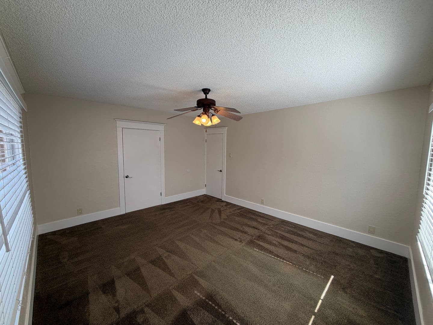 Long Beach Apartment: 626-632 1/2 Linden Ave
