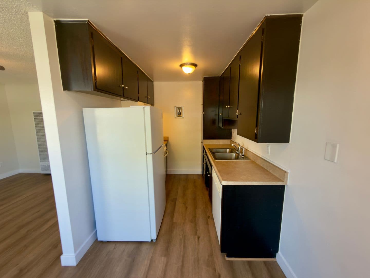 Los Alamitos Apartment: 10781-10791 Pine Street