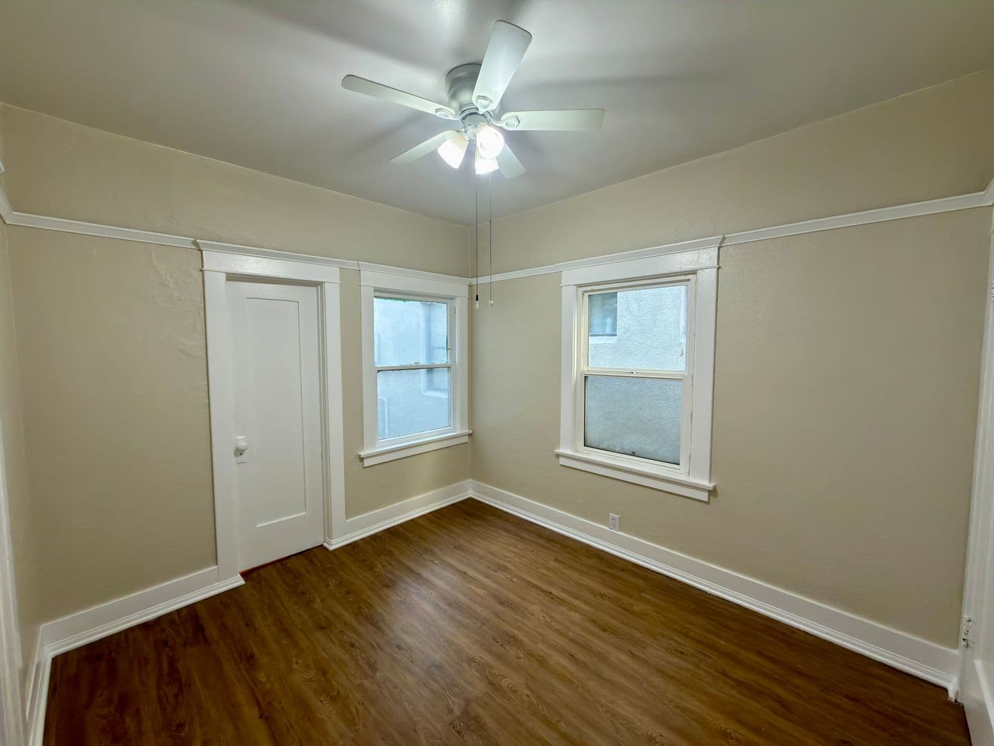 Long Beach Apartment: 225 Atlantic Ave