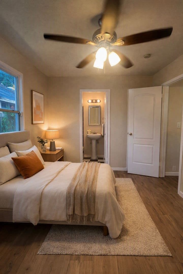 Long Beach Apartment: 1970 Martin Luther King Jr Ave