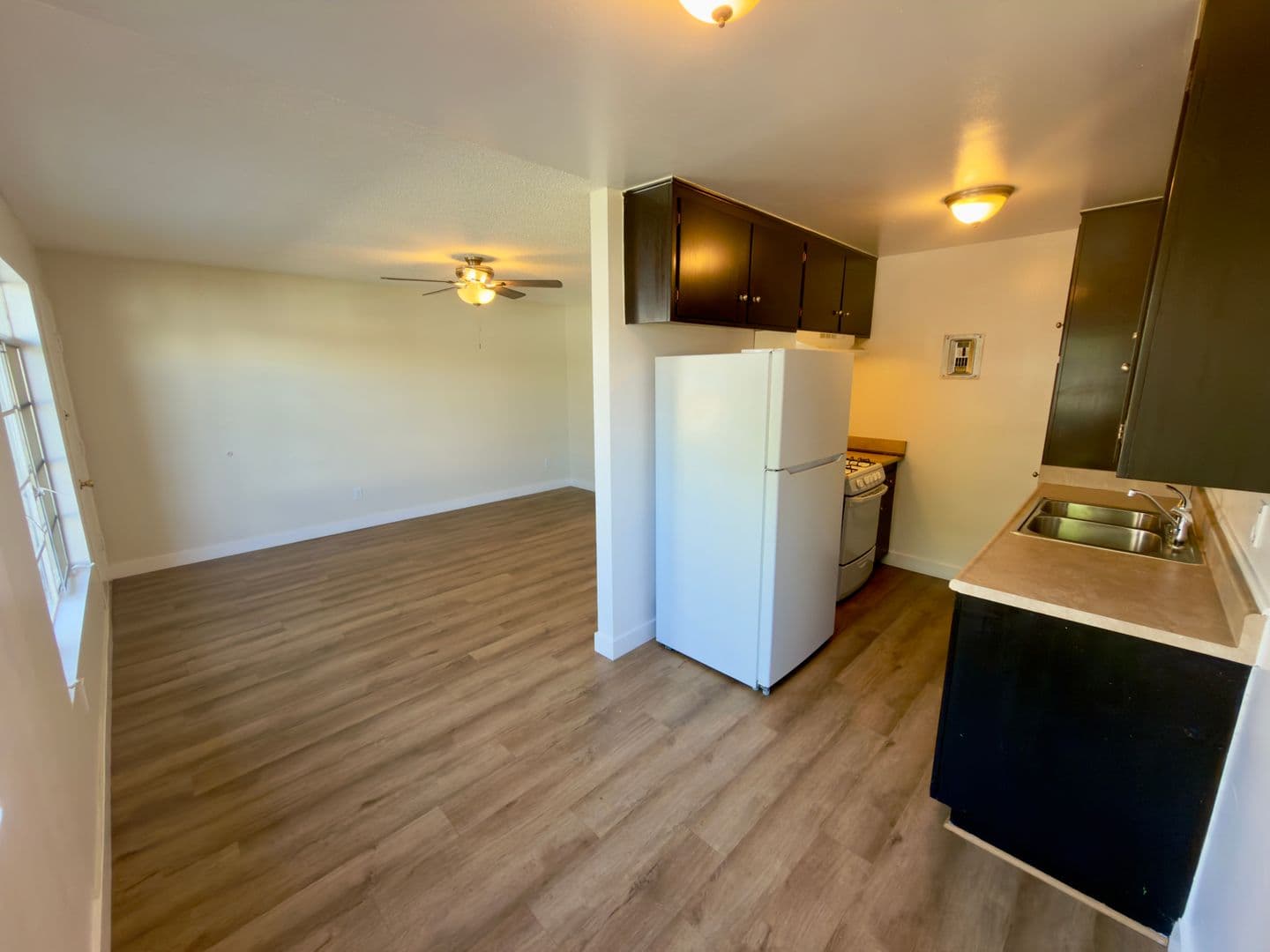 Los Alamitos Apartment: 10781-10791 Pine Street