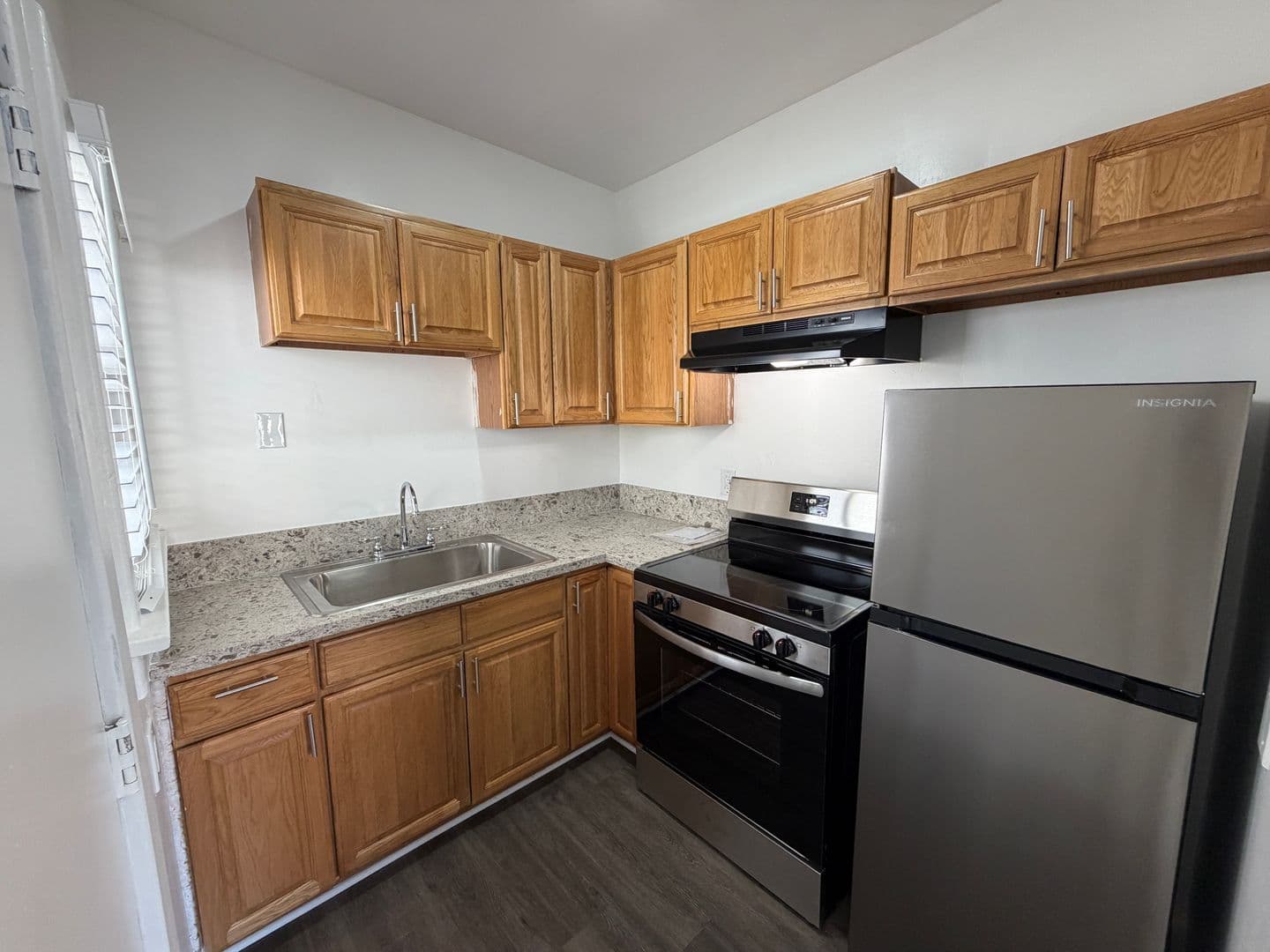 Long Beach Apartment: 636 Lime Avenue