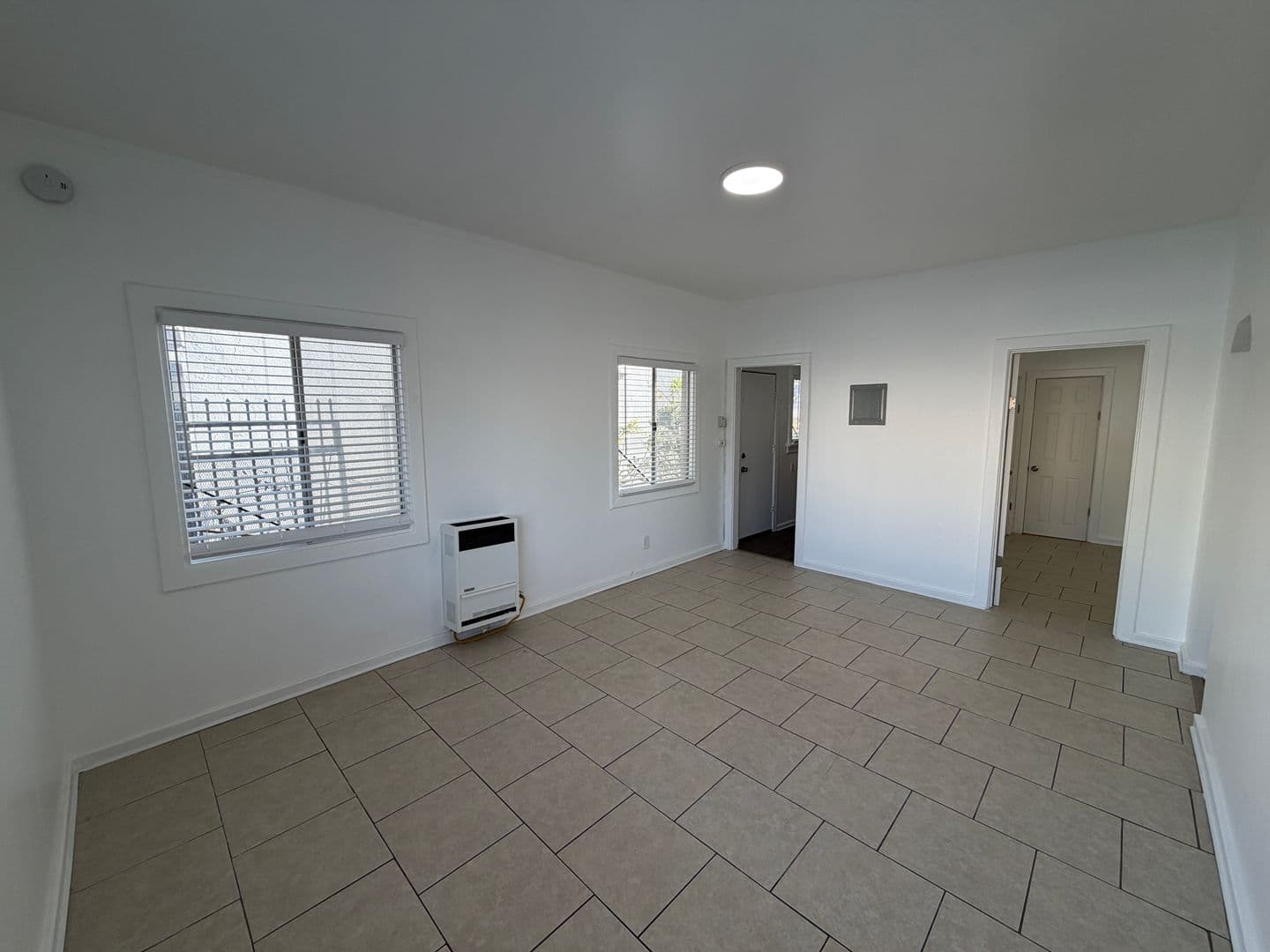 Long Beach Apartment: 636 Lime Avenue
