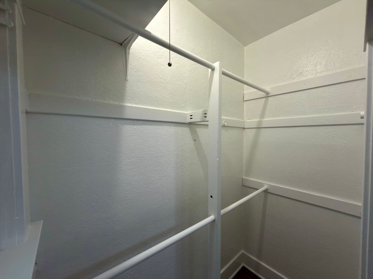 Long Beach Apartment: 225 Atlantic Ave