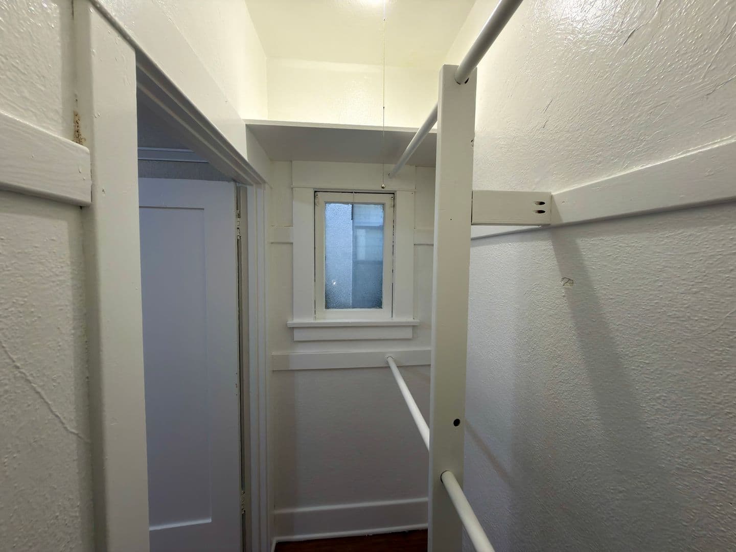 Long Beach Apartment: 225 Atlantic Ave